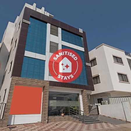 Oyo Flagship 19196 Shree Sai Niladri Residency Shirdi Zewnętrze zdjęcie