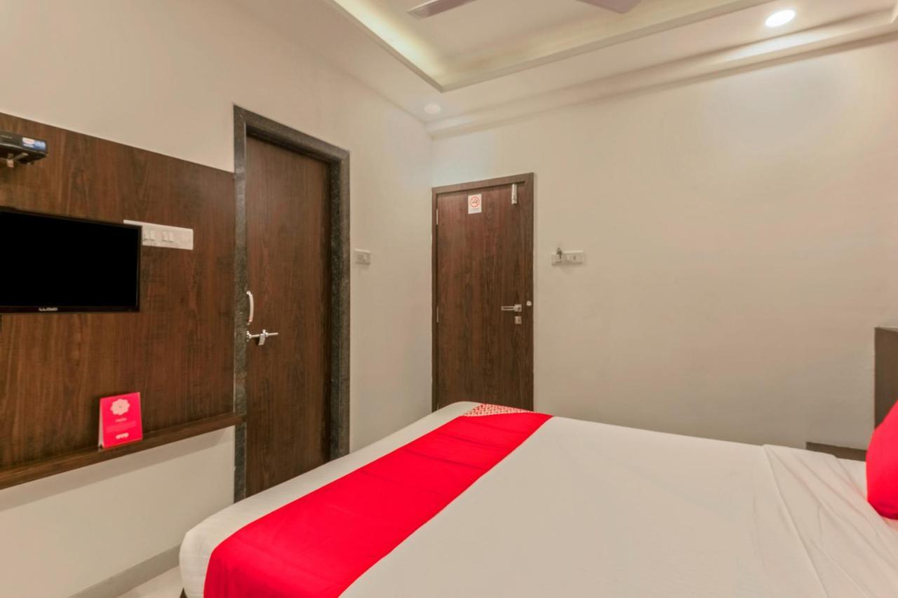Oyo Flagship 19196 Shree Sai Niladri Residency Shirdi Zewnętrze zdjęcie